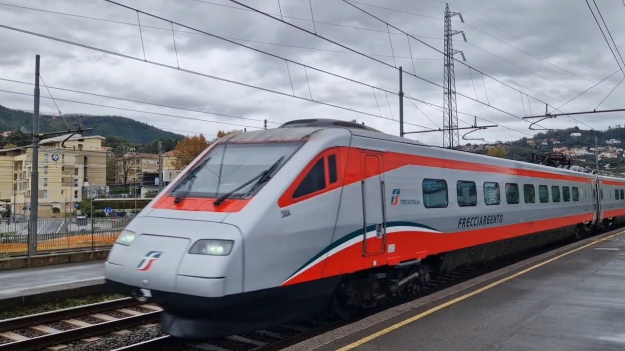 30 minuti di orologio in stazione a La Spezia Migliarina in una domenica mattina piovosa