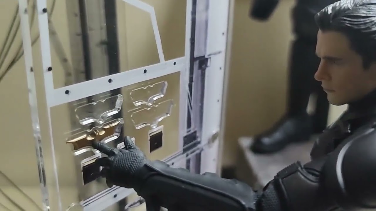 Soaring Dragon Ltd Batman Armory InArt The Dark Knight 1/12 | Comparison Fondjoy - Nendo - Hot Toys