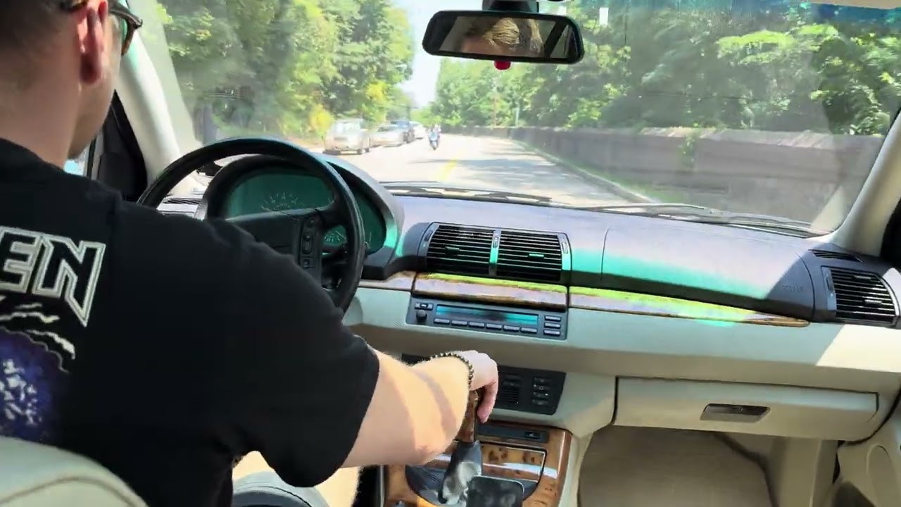 2002 BMW X5 - 5 speed manual Driving
