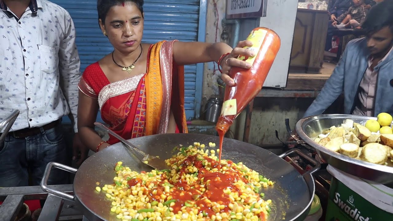 Indore Famous Lady Selling Unique Chatpata Chaat | Corn Chat & Ratlami Garadu |@ 40 Rs | Street Food