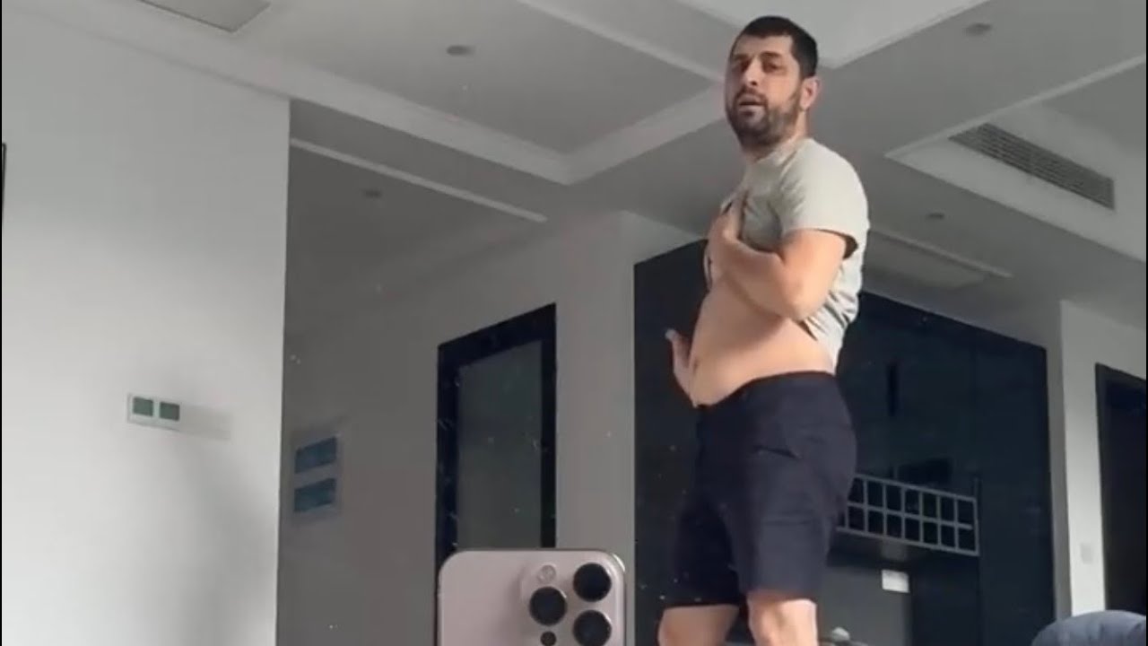 Долгого времени думаю,пора заняться собой и убрать жир на животе.Кто за — ставьте ➕ в комментариях. 