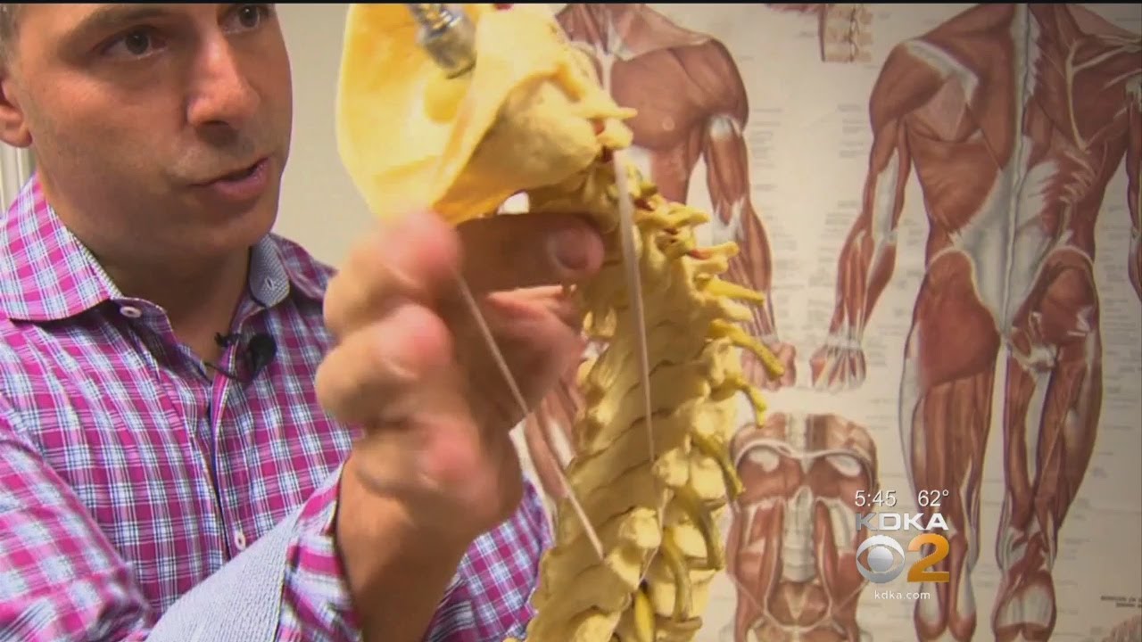 More Teens Suffering From 'Text Neck' Pain