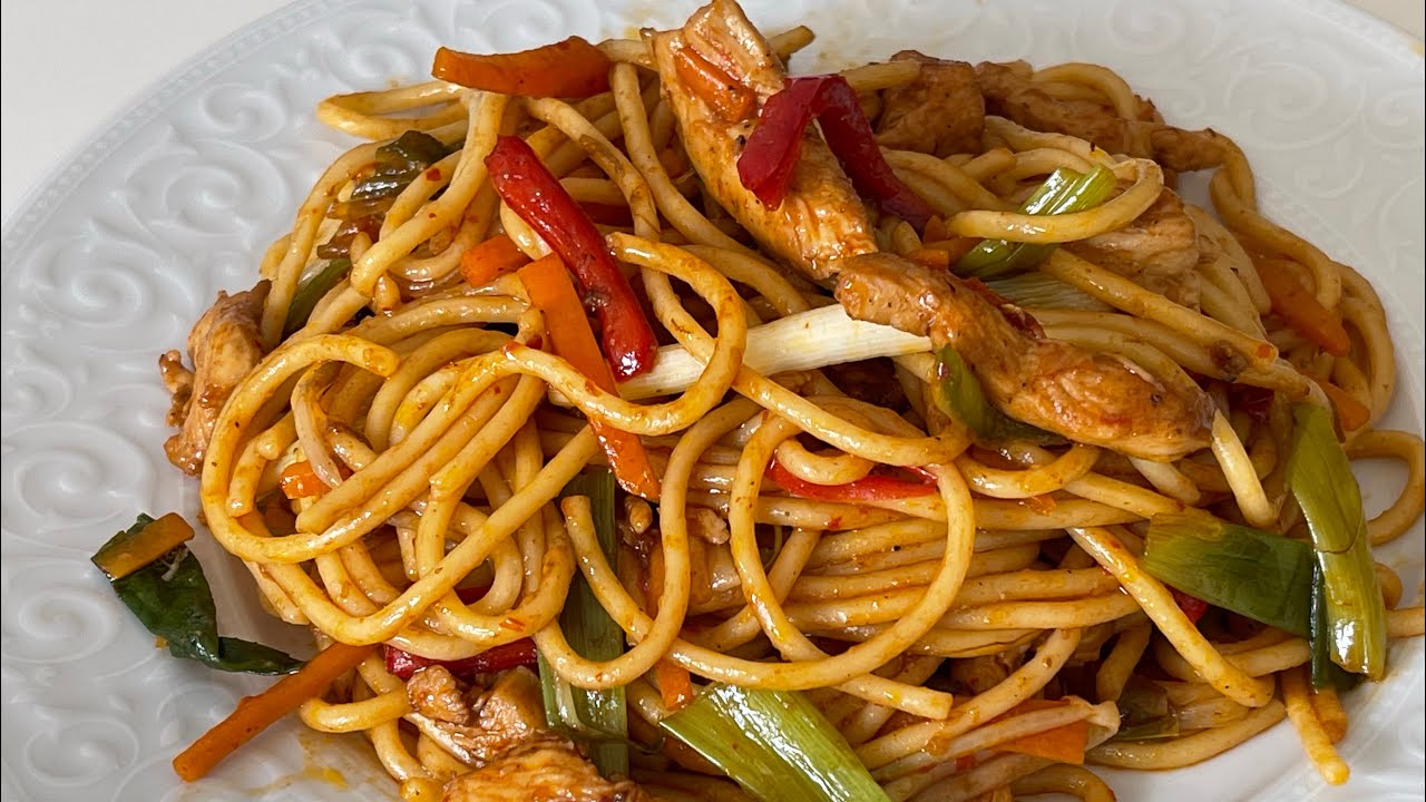 TAVUKLU NOODLE#ÇİN MAKARNASI TARİFİ#ChickenNoodlesMaking#ChinesischgebrateneNudeln#Chinesefoodrecipe