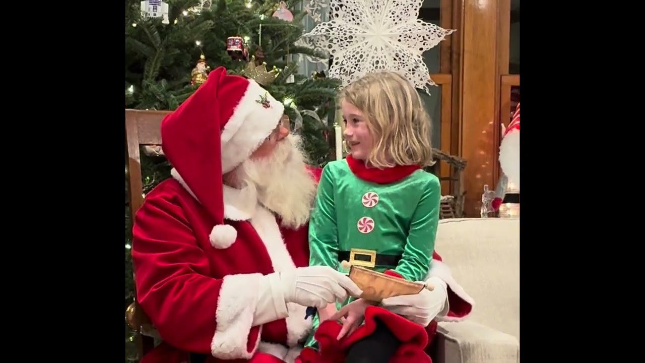 Santa comes to town!🎅🏽🎄