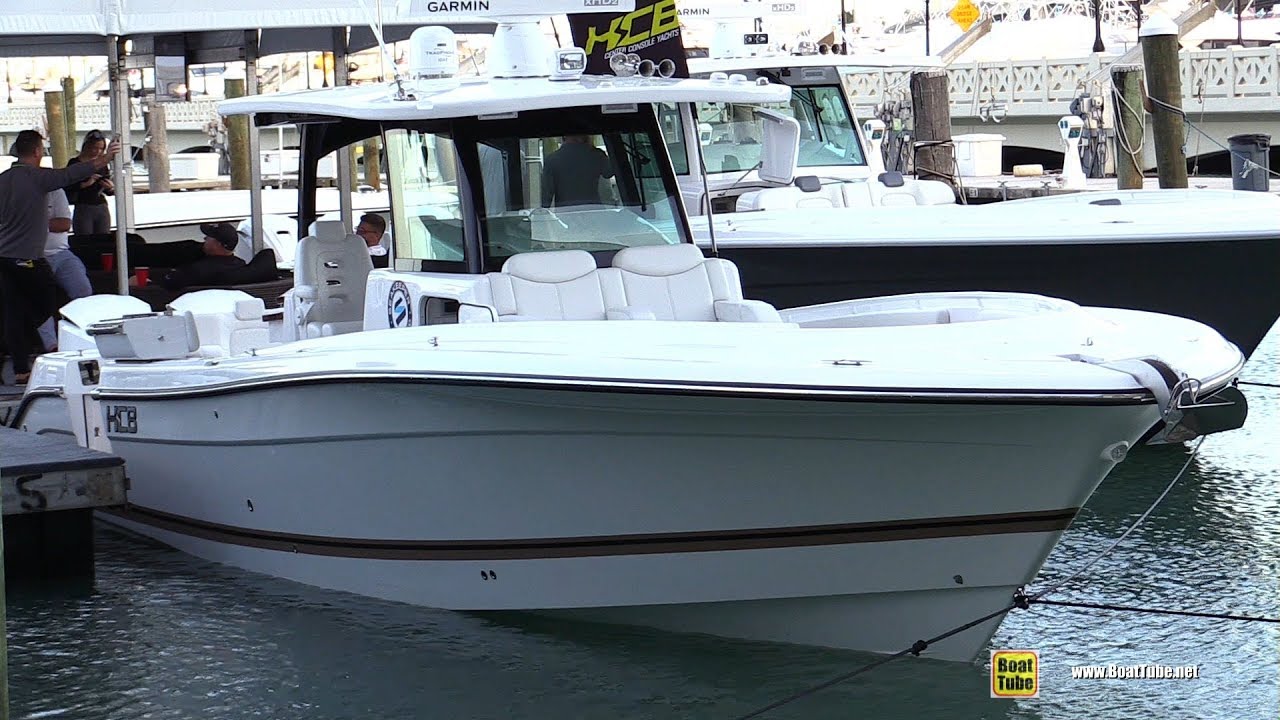 2019 HCB 39 Speciale Center Console Fishing Boat - Walkthrough - 2019 Miami Yacht Show