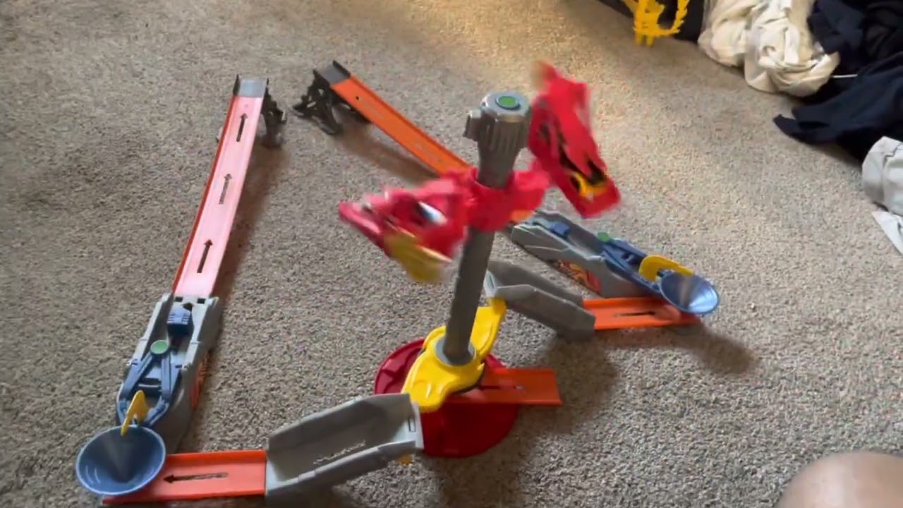 Hot Wheels Trick Tracks - Spiral Spin-Out