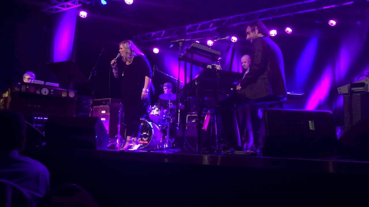 Marie Carmen Koppel med band - Heal My Wounded Heart Tour 2015