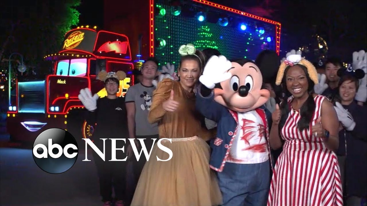 Mickey's Worldwide Birthday Bash: Disney superfan stops by Hong Kong Disneyland