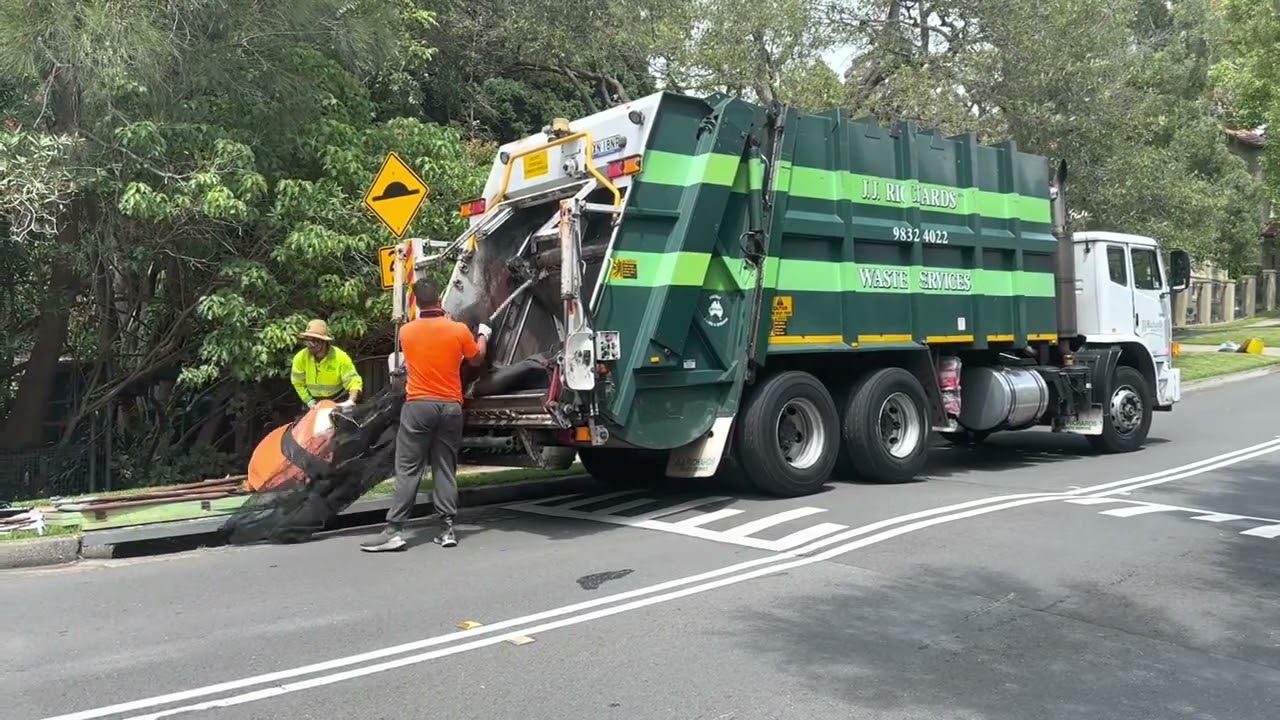 Willoughby bulk waste