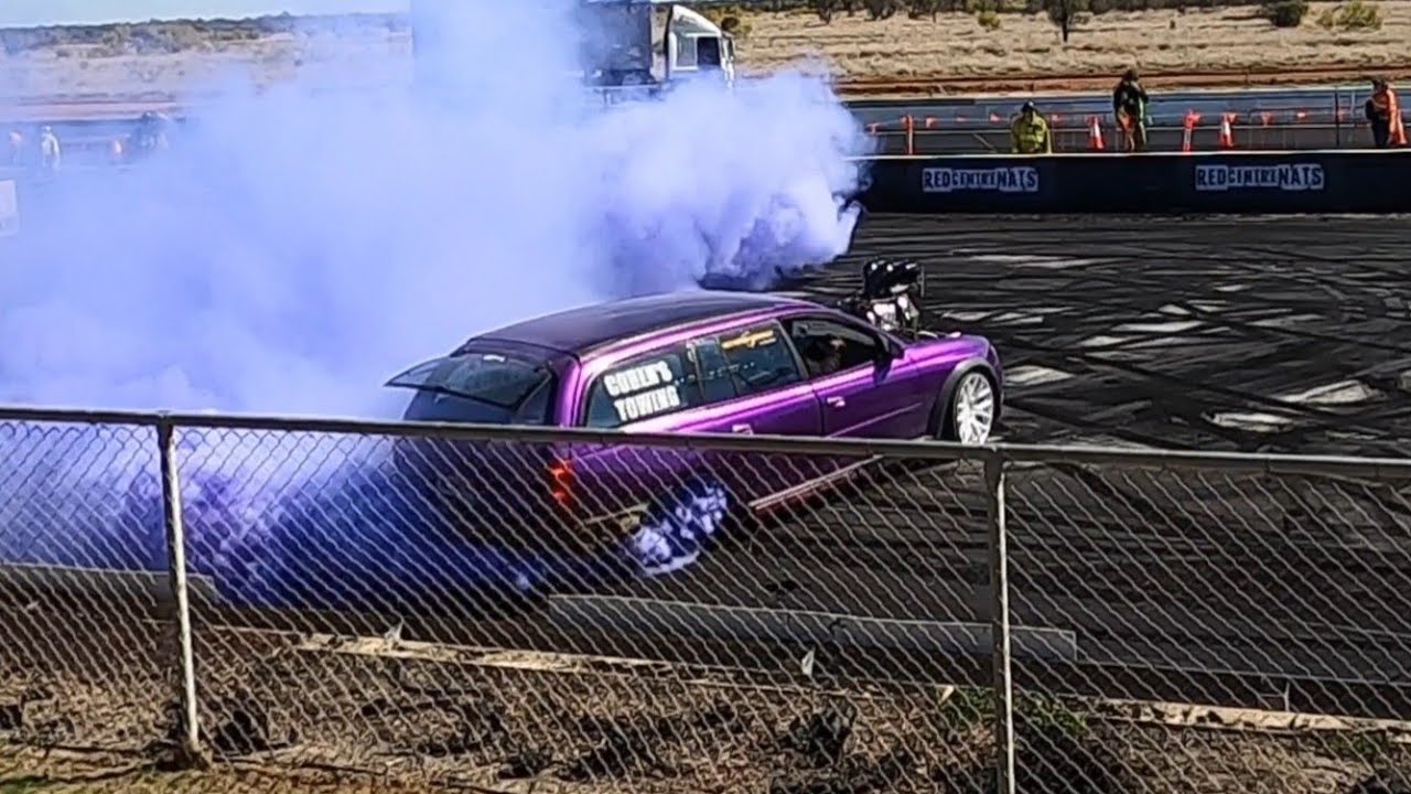 4LIMITA @ Red CentreNats I think this was 2024 Purple Supercharged Commodore Wagon Alice Springs 