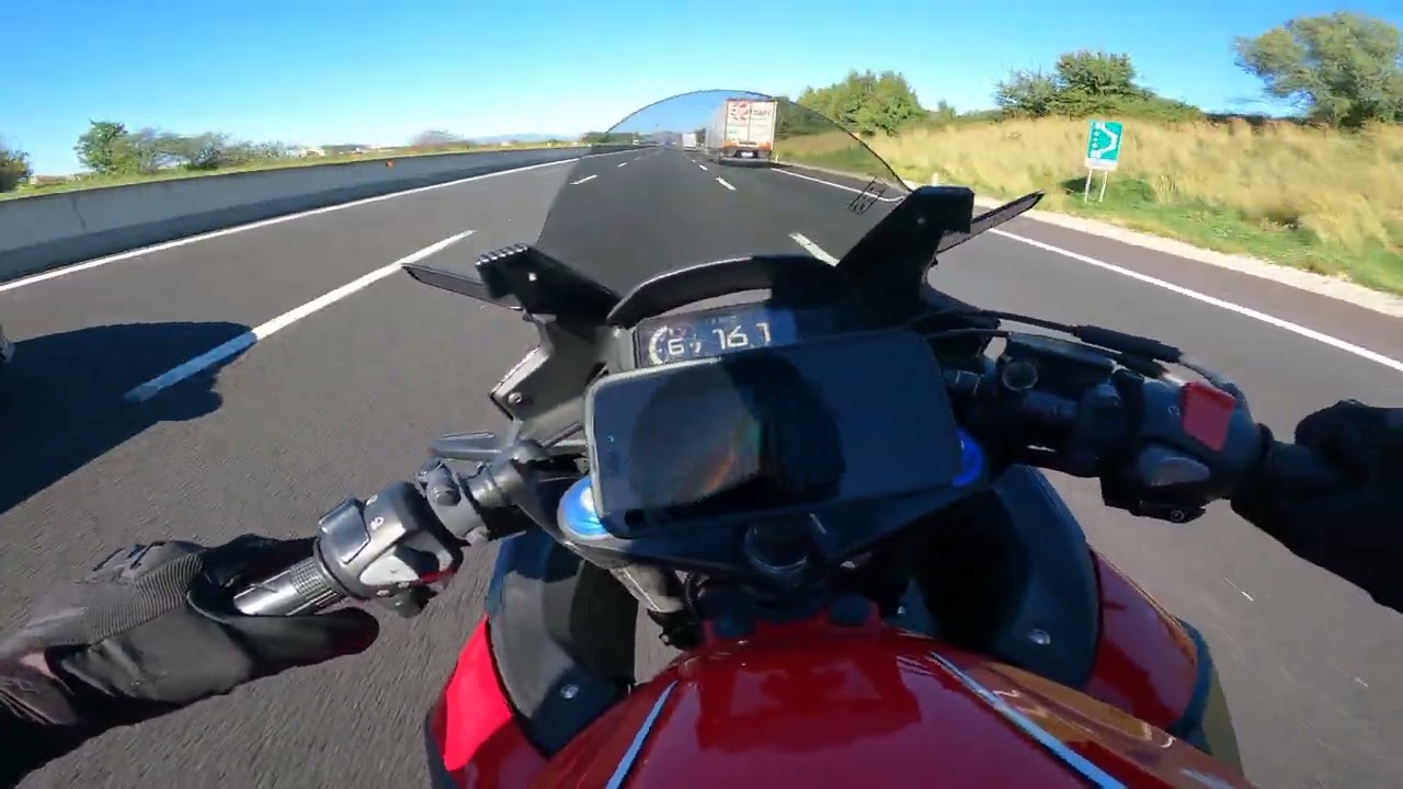 HONDA CBR 500 R Max Speed