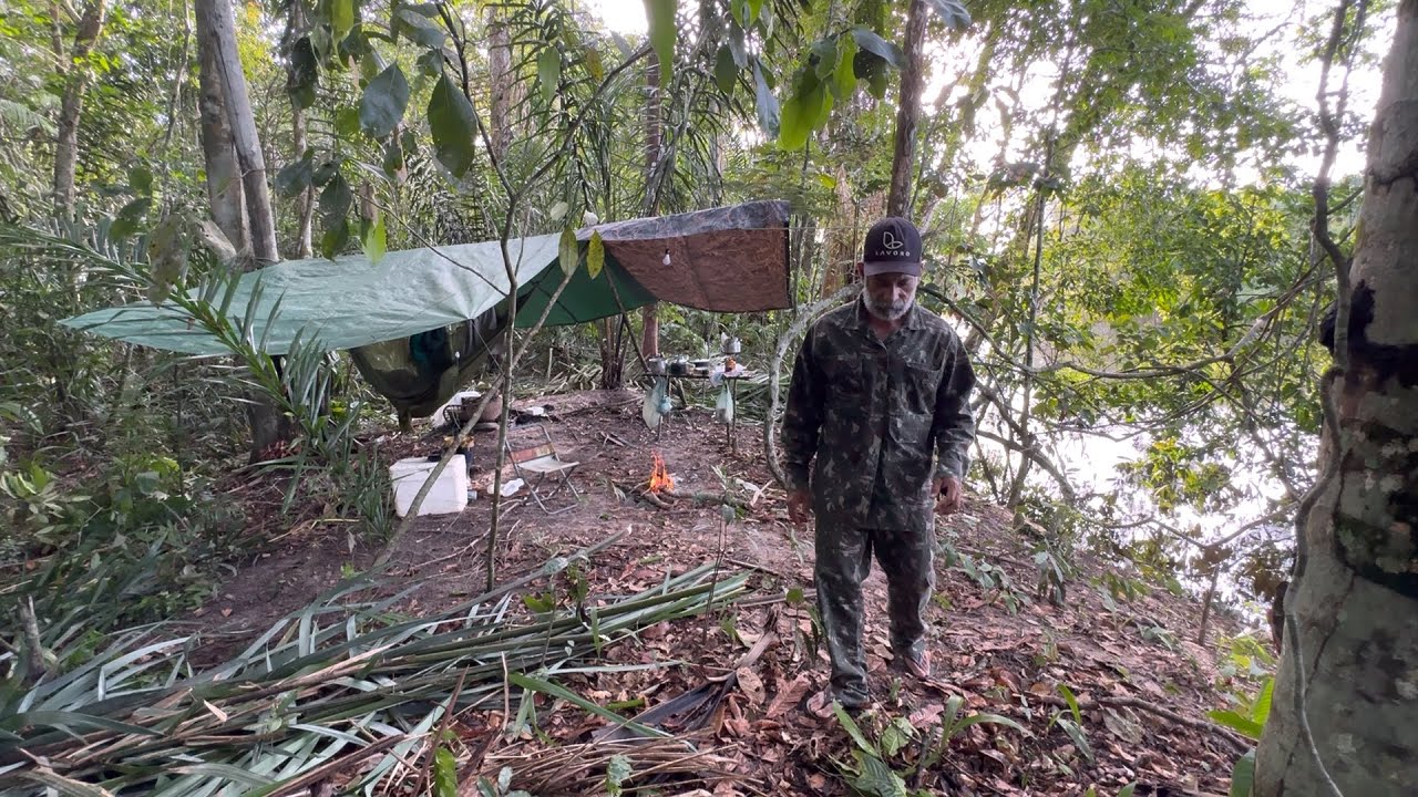 🏕️ACAMPEI NA BEIRA DO RIO MUITO CHEIO MAS SÓ PAGUEI INRROSCO PEIXE QUE BOM NADA
