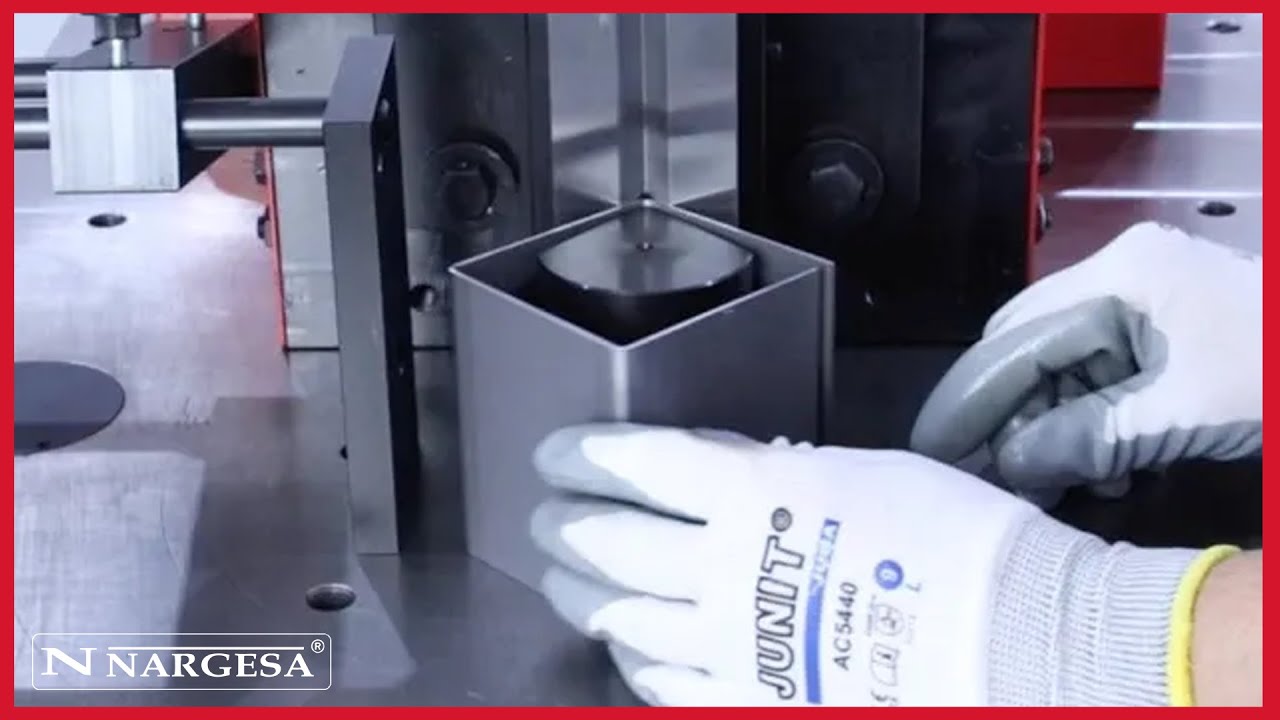 PLIAGE DE TÔLE, CINTRAGE DE TUBES, POINÇONNAGE, FORMER DES BARROTES ET PLUS