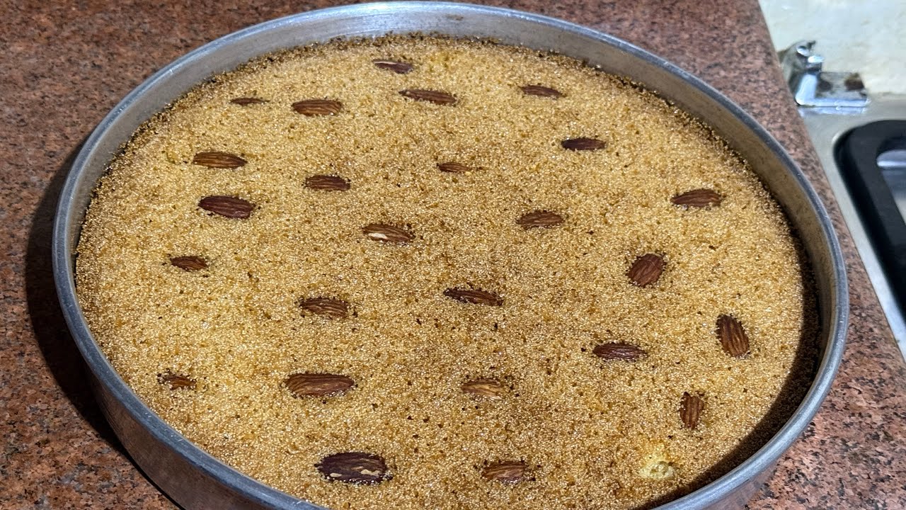 طريقه عمل البسبوسه بطريقة السميد هتنجح معاكم من اول مره😍