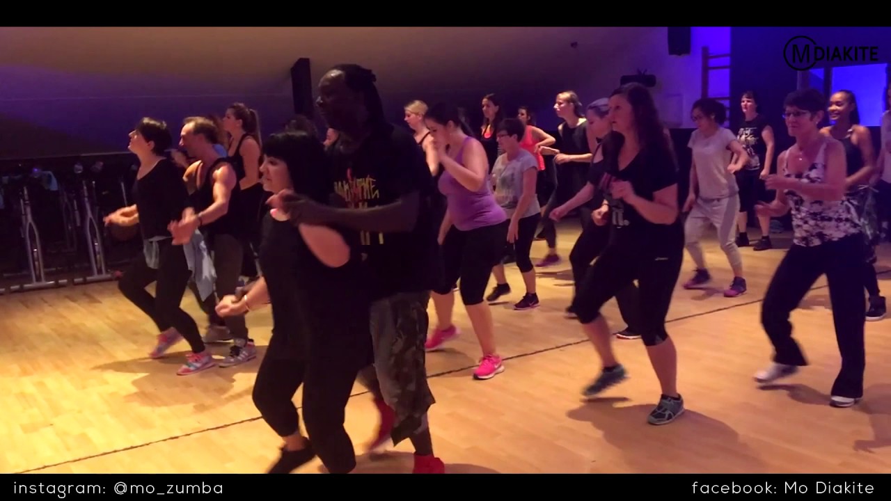 MO DIAKITE: Besos a escondidas *Grupo Extra* (Zumba® fitness Bachata choreography)