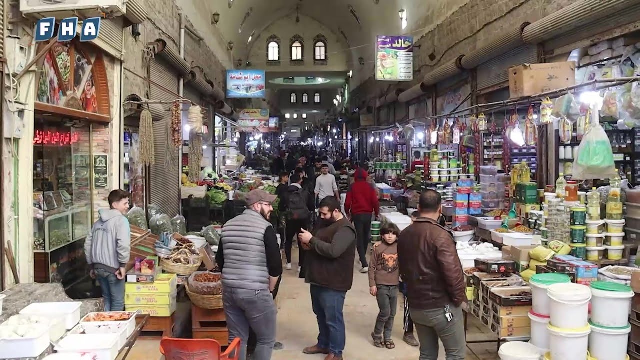 جولة مصورة في أسواق مدينة أعزاز ترصد الأجواء الرمضانية في المدينة