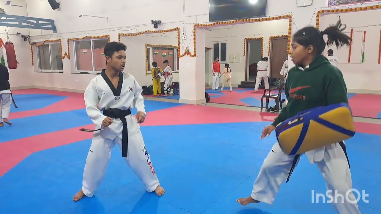 bada chagi shifting kick#allmartialart#taekwondoworkout #taekwondotechnic #taekwondotradicional