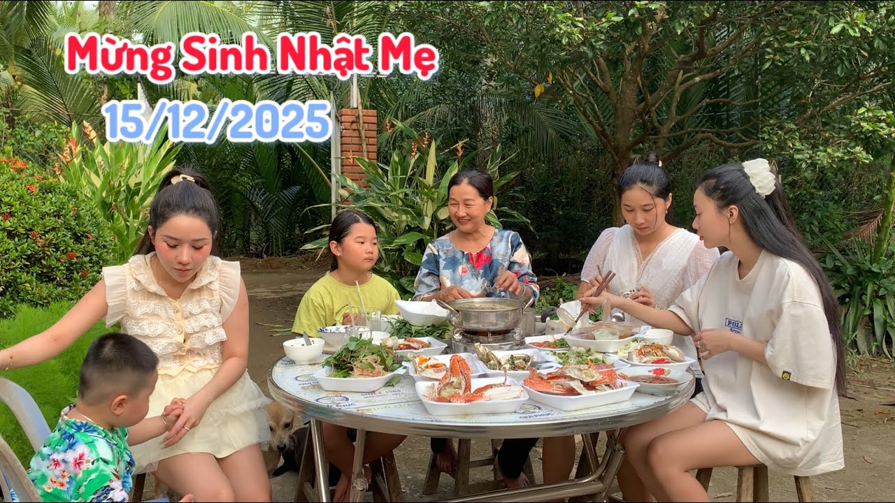 Mừng Sinh Nhật Mẹ Mấy Chị Em Đặt Đồ Ăn Về Nhà Ăn - Em Gái Quê