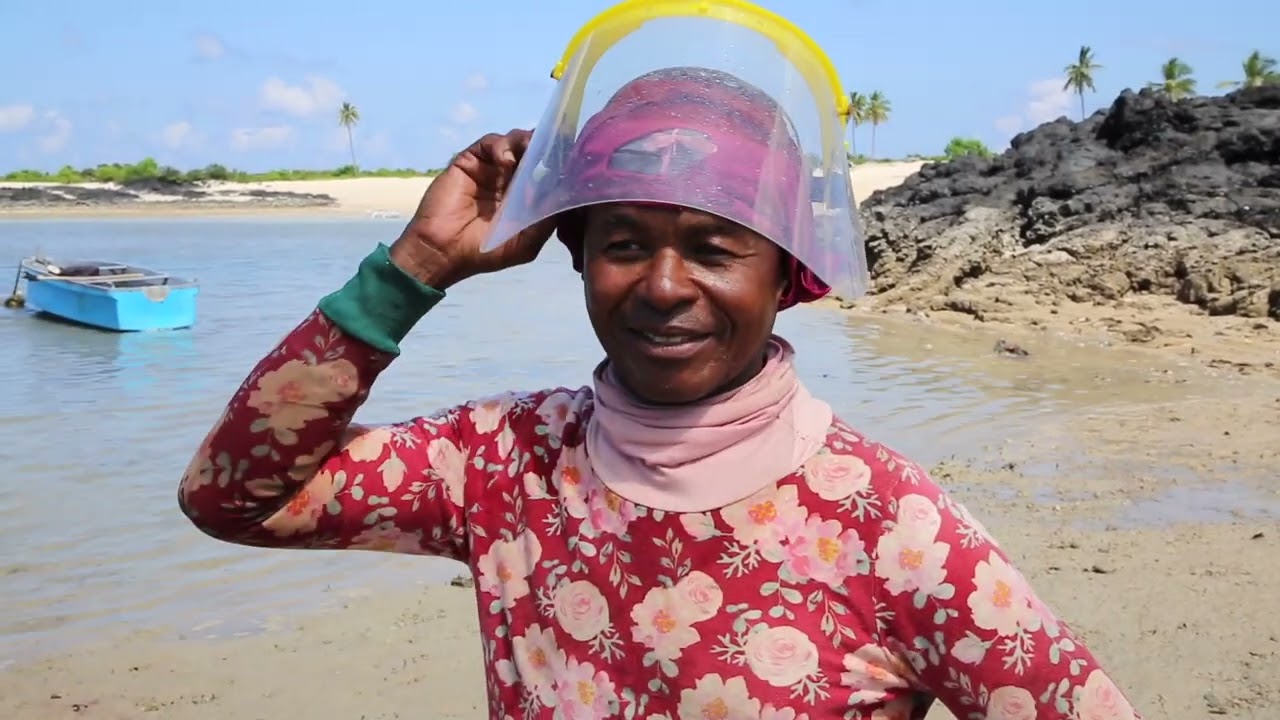 Comores Grande Comore Chindini Plage et port / The Comoros Ngazidja Chindini Beach and port