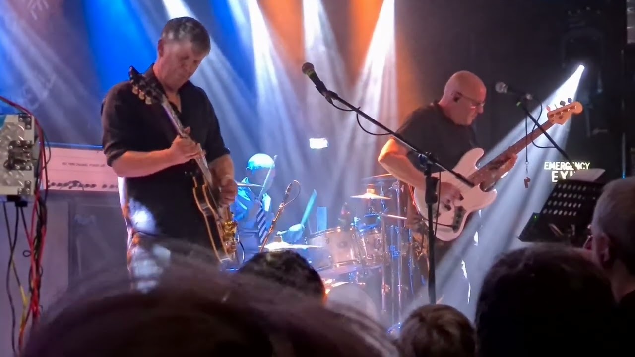 7 Sunburst deluxe  - Crying To The Sky at The Brudenell Social Club Leeds 8th April 2023