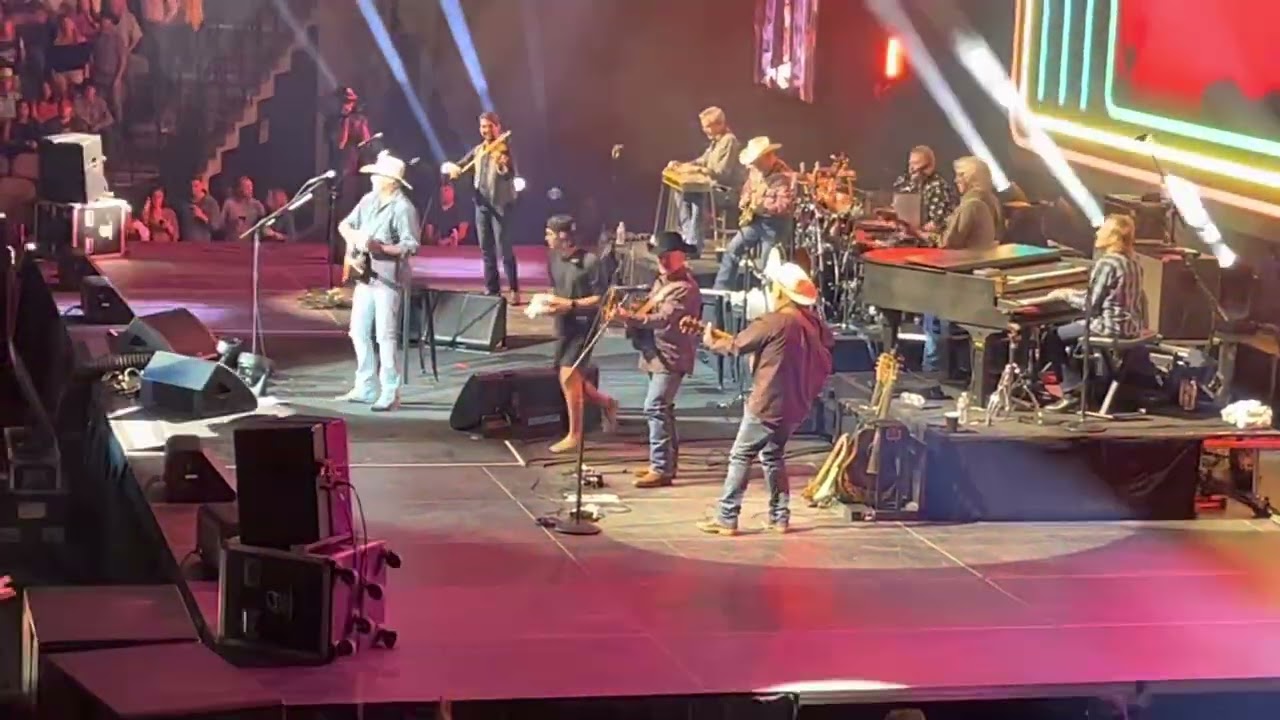 Alan Jackson Don’t Rock the Jukebox LIVE Dallas, TX 2022