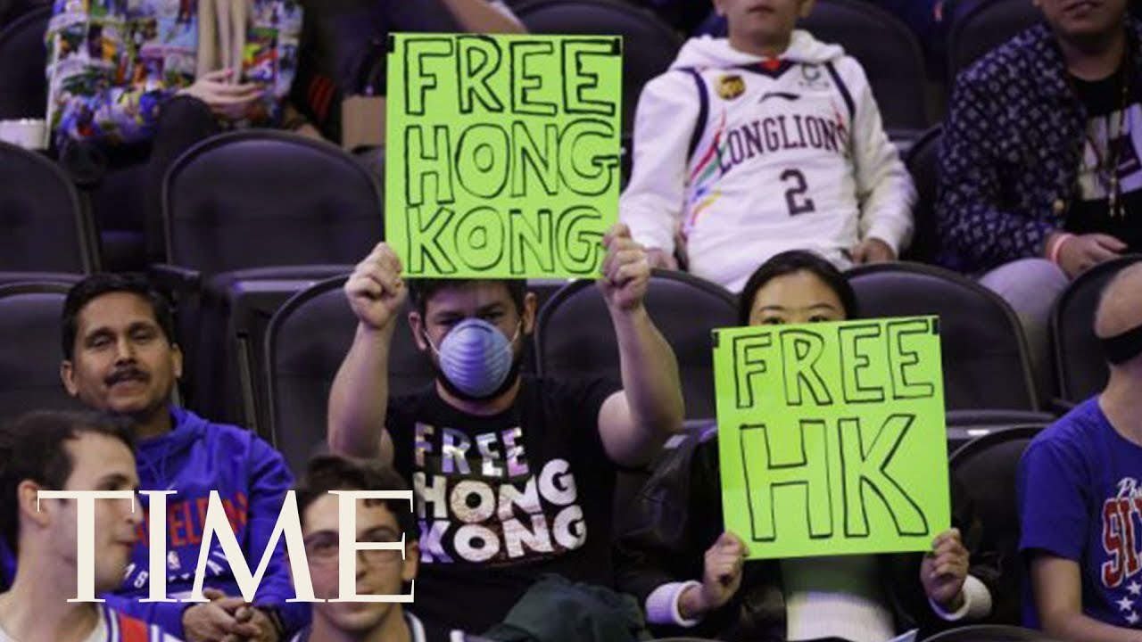 Protesters Hand Out 'Free Hong Kong' Shirts At Wizards Game | TIME