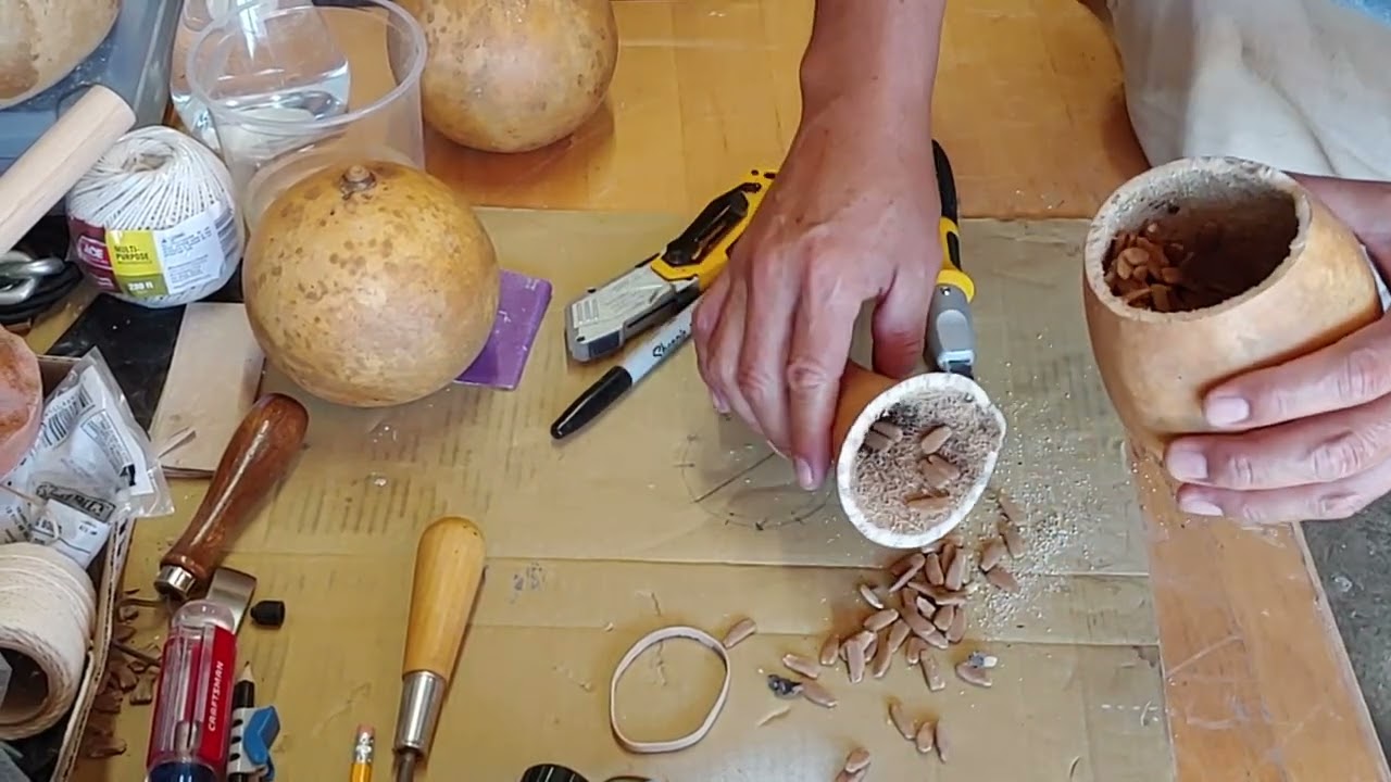 Cabaças para berimbau.