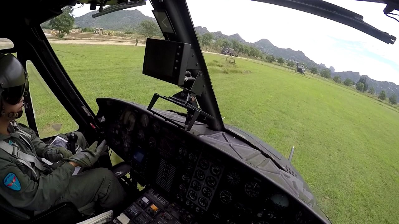 BELL 212 090 วปอ.59