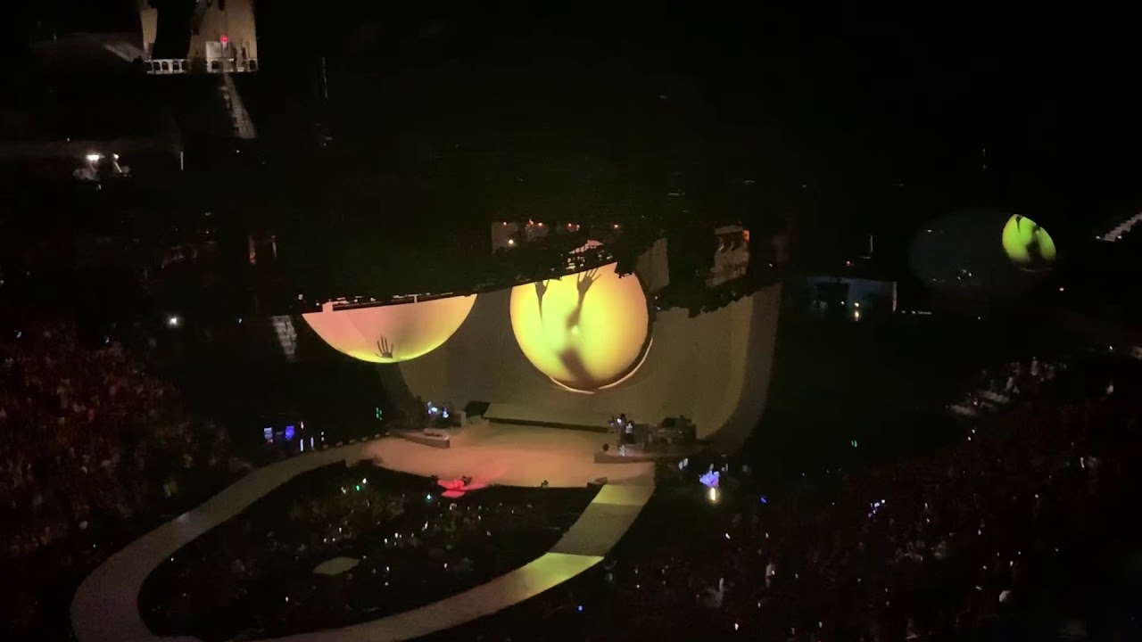 Ariana Grande “ Into You “ Sweetener World Tour 2019 12.9.2019 Dallas Texas