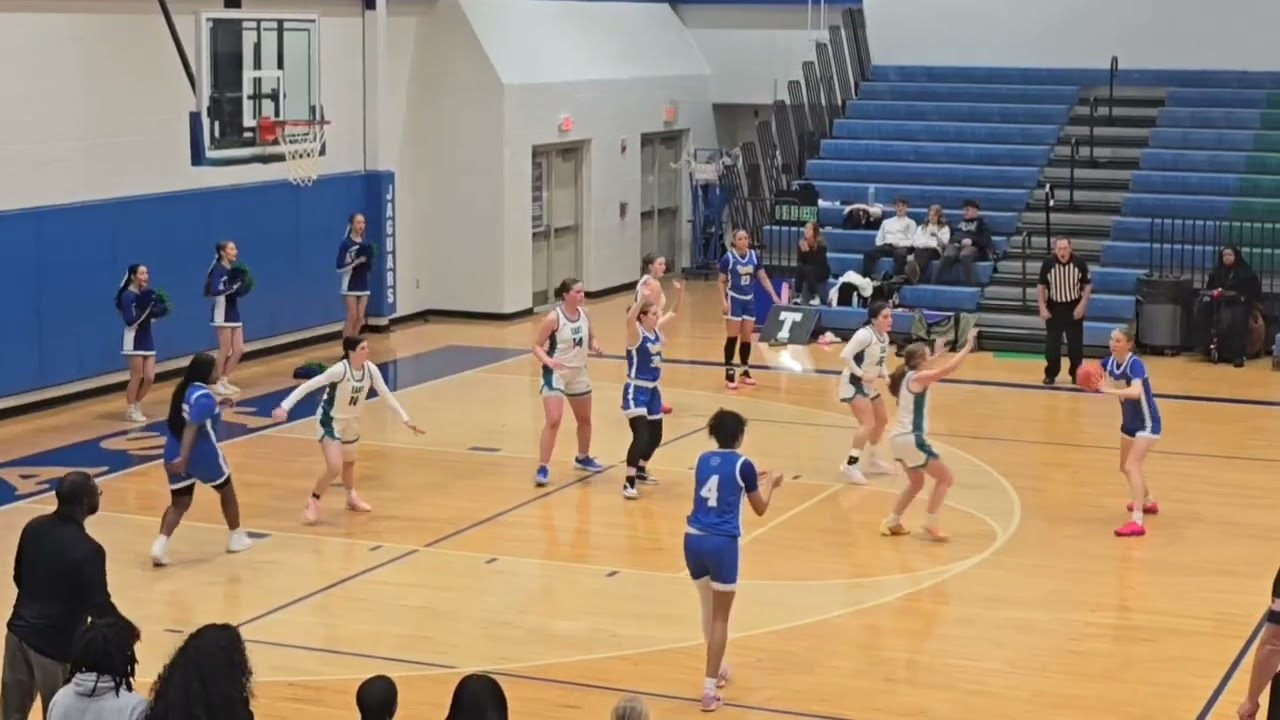 Highlights vs East Jessamine (Lia 19pt, 5rb, 3 stl, 2 ast)