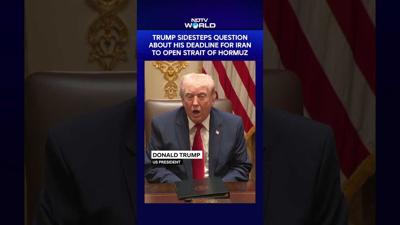 Трамп уклонился от ответа на вопрос о крайнем сроке, к которому Иран должен открыть Ормузский про...