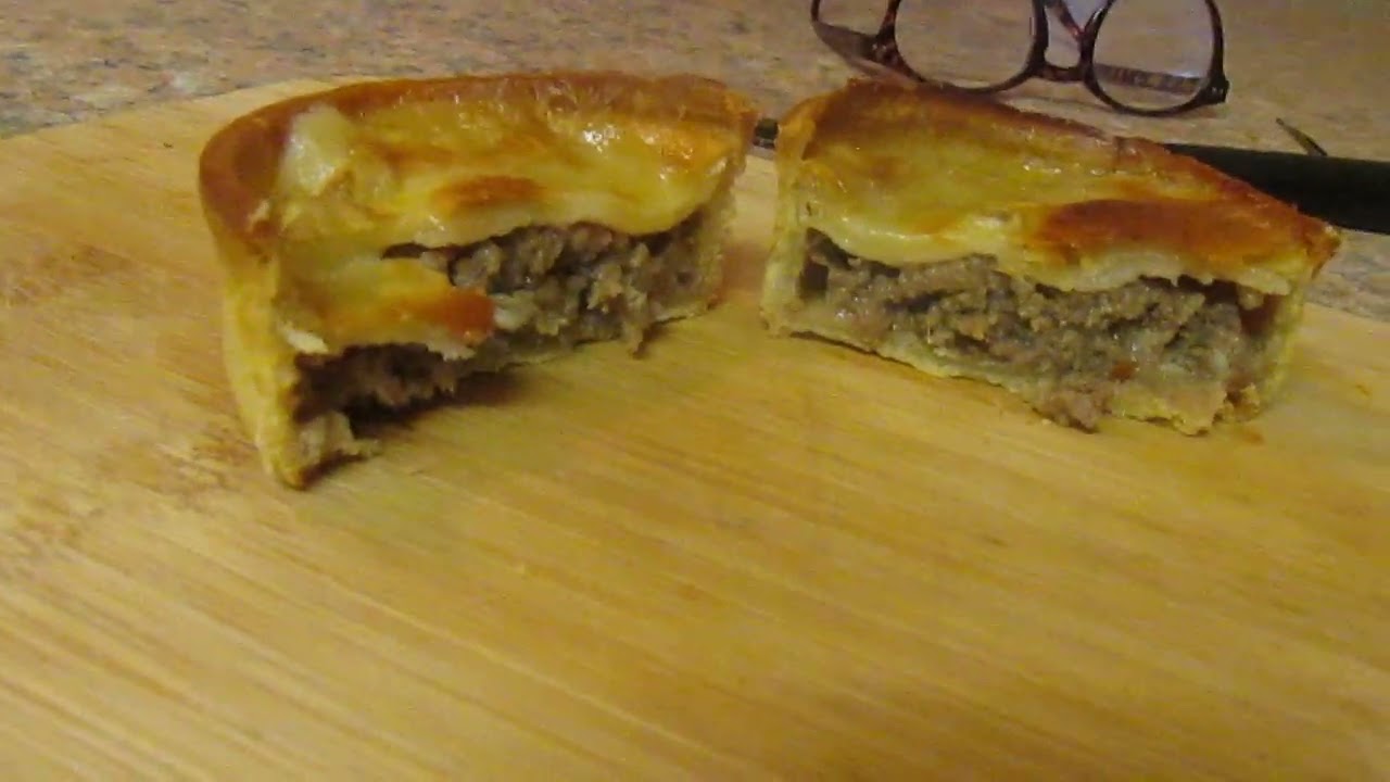 3 Scotch Pies - Bells - Made in Scotland - Farmfoods - £1.99p - Food Review