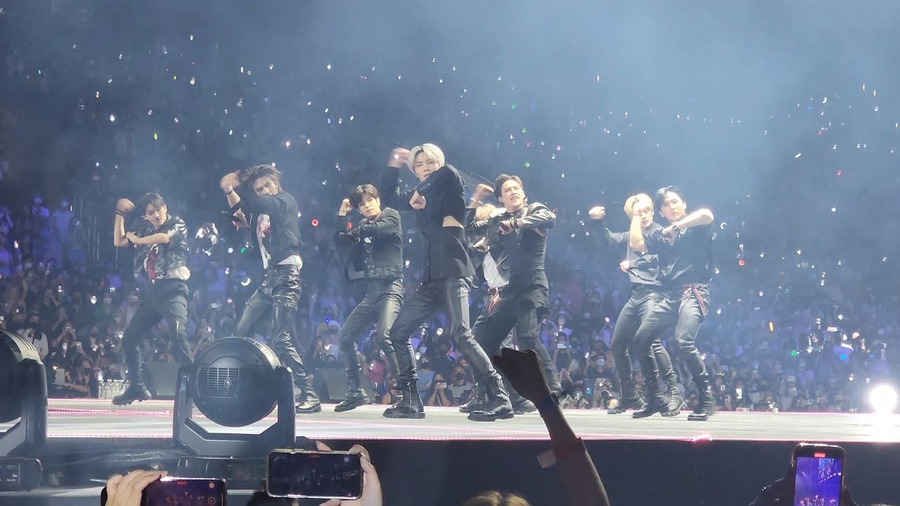 220820 Stray Kids - Back Door | KCON LA 2022 Day 1 [4K Fancam]