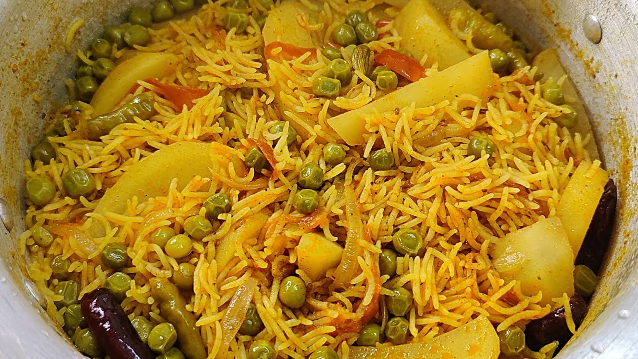 Khila Khila Khushbudar Masala Pulao Is Trick Se Banae Khane Wale Khate Jae | Aloo Matar Pulao Recipe