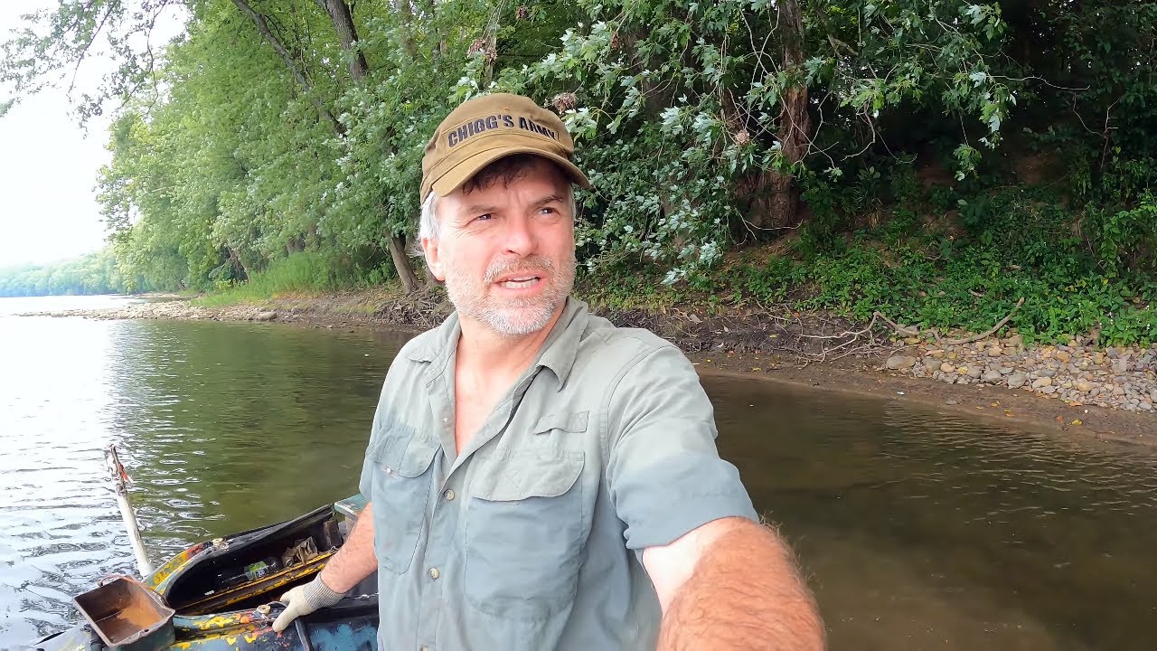 Metal Detecting On The River - Civil War Relics