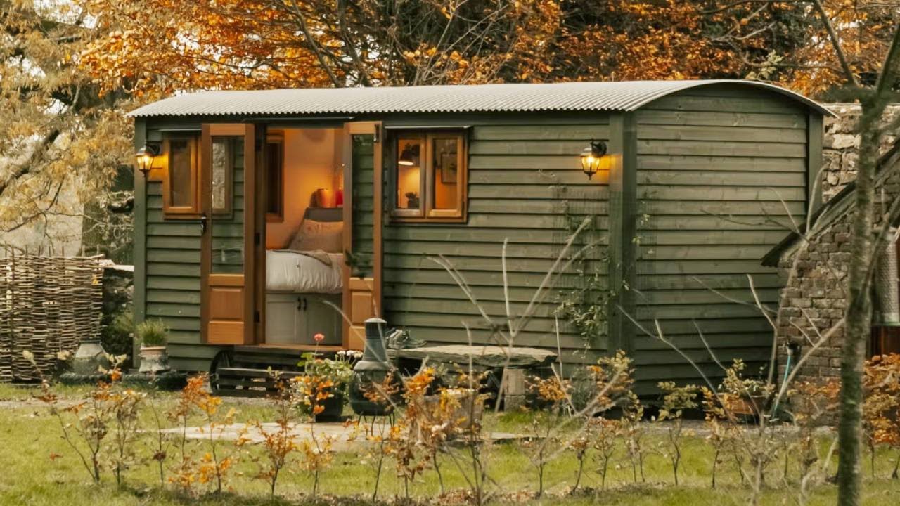Stunning Beautiful The Ewe Shepher's Hut at Snittlegarth | Living Design Tiny House