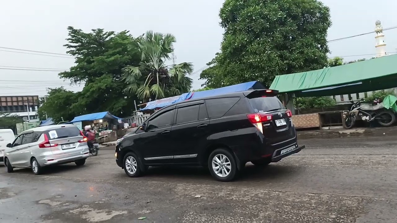 MENANTI DATANG MU BUS AKDP JURUSAN SEMARANG - SOLO DI terminal TERBOYO 