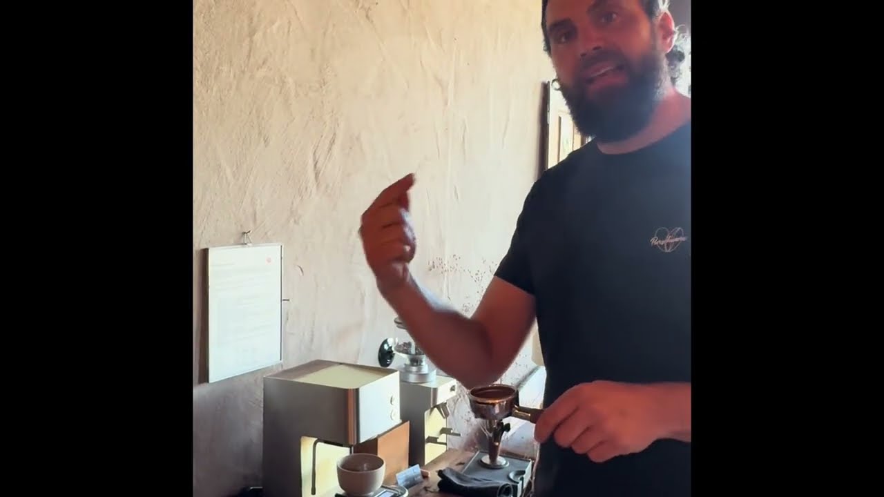Kaffee Geschichten Vol.3 ZURIGA Siebträgermaschine
