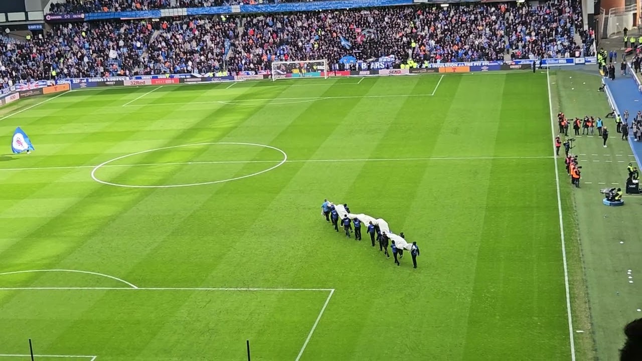 Rangers v Celtic Pre Match, Players coming out of the Tunnel & the Famous Celtic Huddle