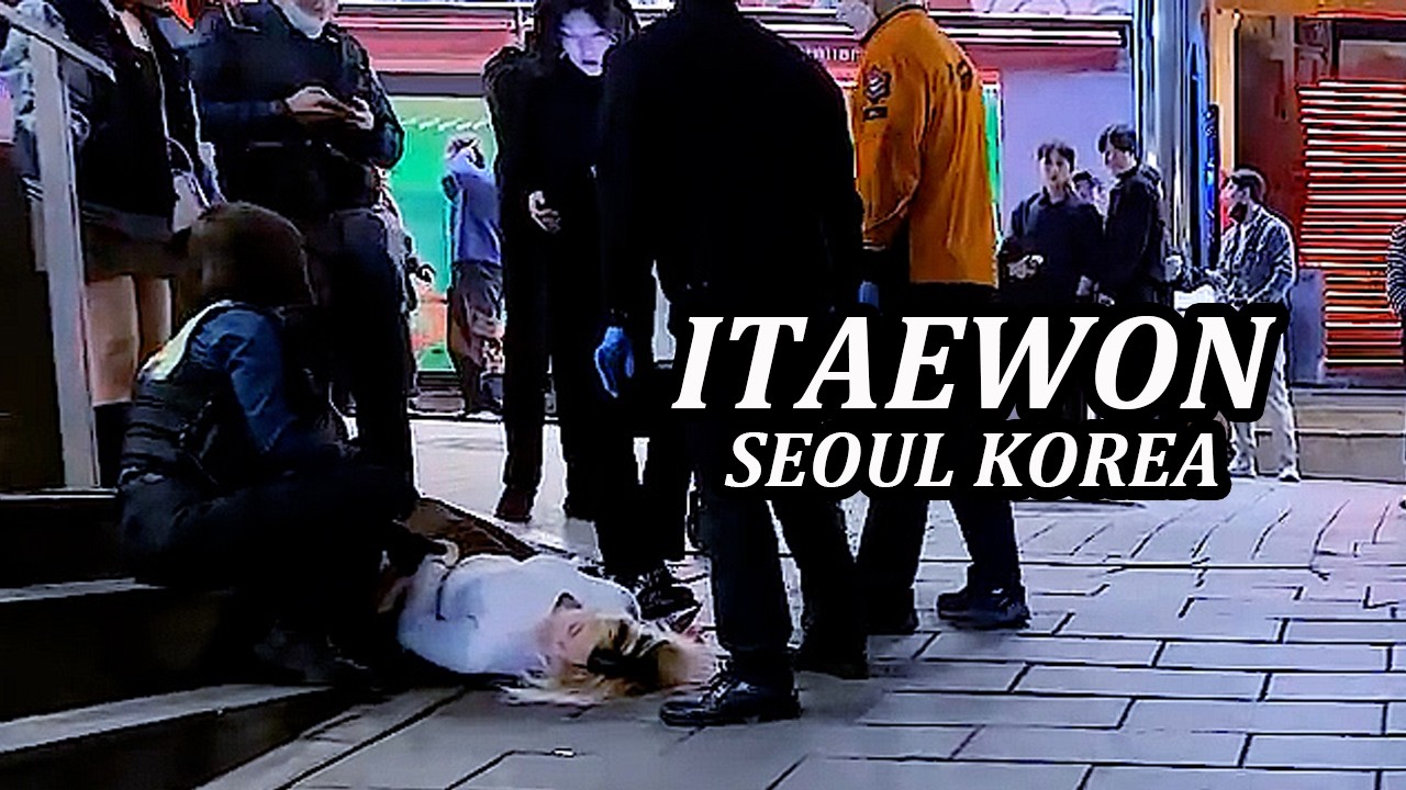 새벽 시간에 서울 이태원 클럽 거리에는 만취된 여성 분들이 많아서 재밌네요 😁😁😁😁😁 #이태원 #서울 #한국 #서울여행 #한국여행 #봄 #봄여행