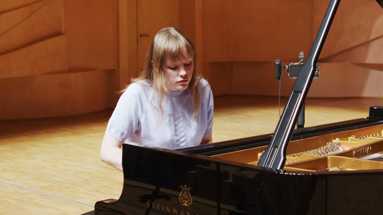 Arvo Pärt: Für Alina - Tähe-Lee Liiv (piano)