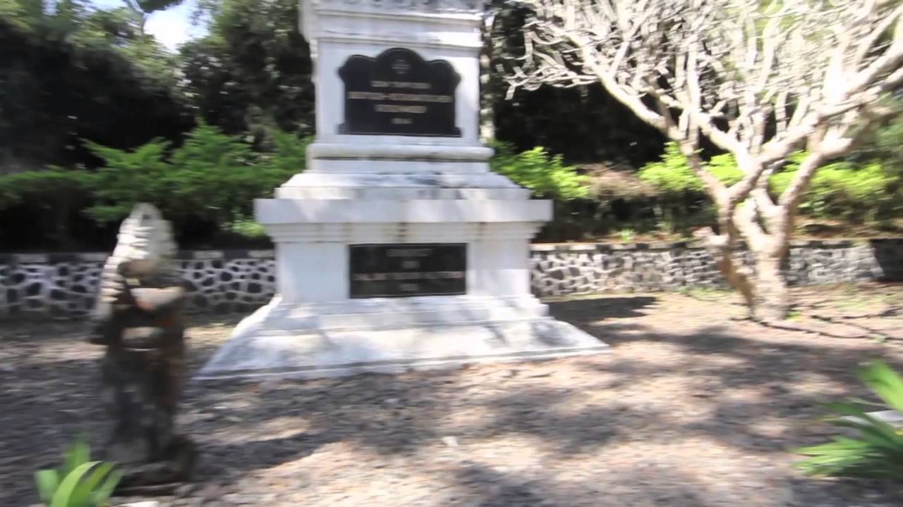 Situs Makam Jerman Arca Domas Bogor