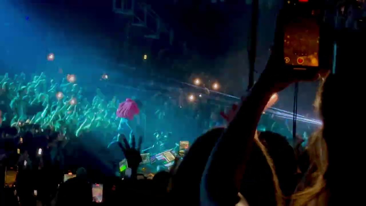 lorde - ribs - live - ultrasound world tour - austin moody center 9/17/2025