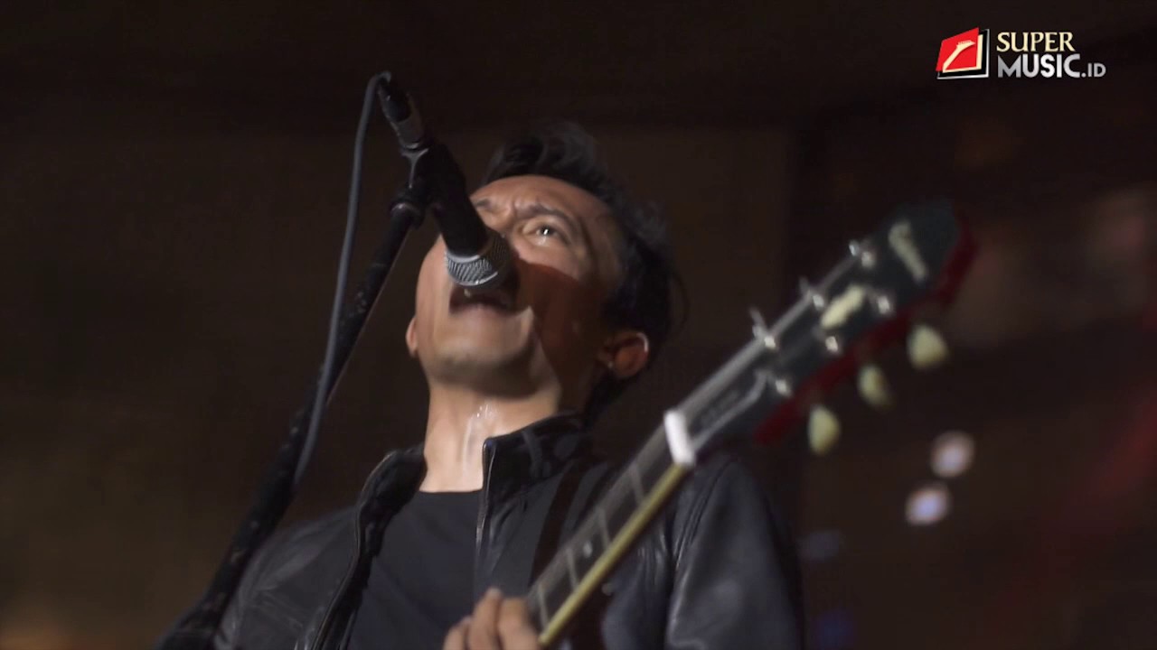 Radioaktif - Reformasi (Live at final Super Music ID Rockin Battle 2017)