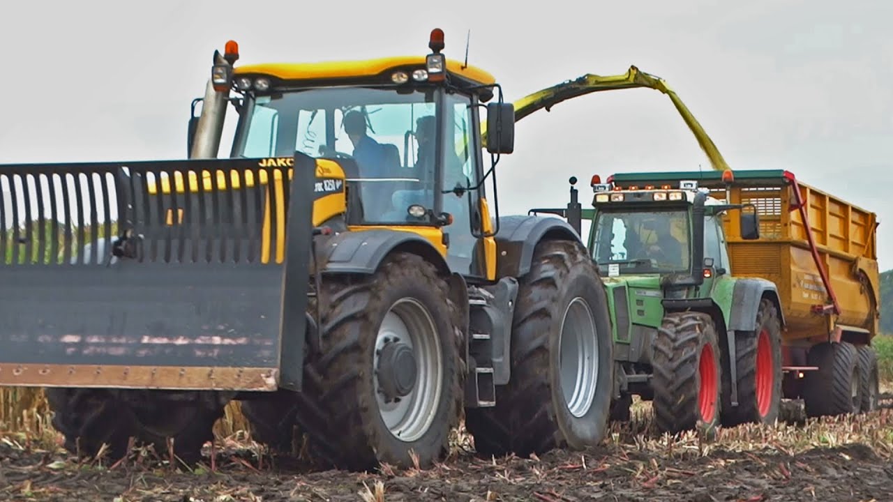 Mais Silage In The Mud | JCB Fastrac 8250 + Fendt Favorit 824 | Kroes
