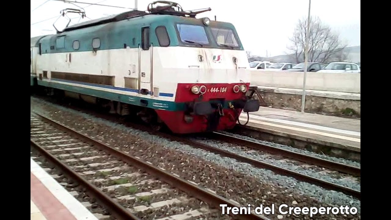 Treno Intercity 657 con E444.104 - Arrivo & Partenza - Campiglia Marittima - 02/02/2017