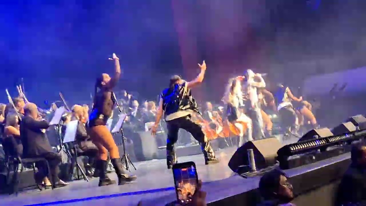 MOVIENDO CADERAS YANDEL SINFÓNICO CDMX 2026
