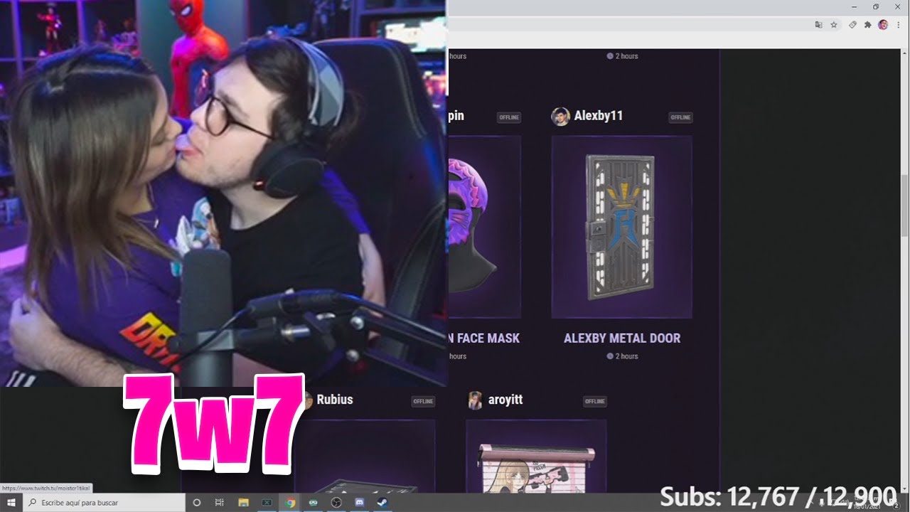JuanSGuarnizo and AriGamePlays kiss