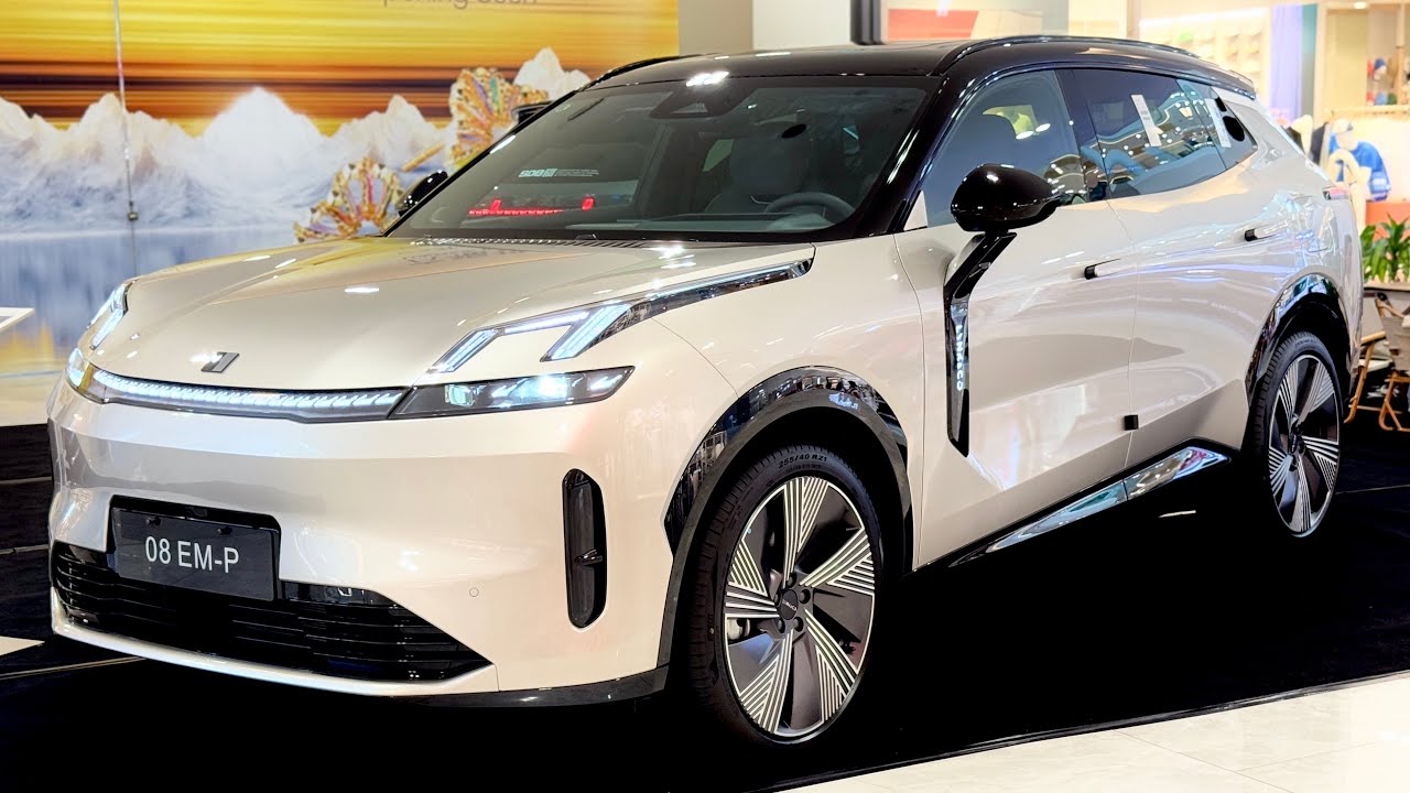 2025 Lynk & Co 08 - Most Futuristic Medium-Size SUV!