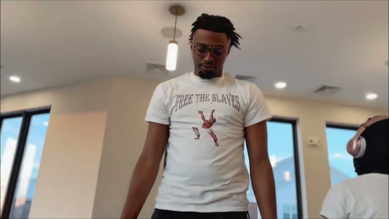 Lil Freeza “Mafia Musik” (Official Video) [HoodRixh Plug Exclusive]